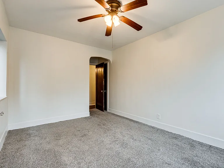 2915 Belrose Ave #203 — Photo 17
