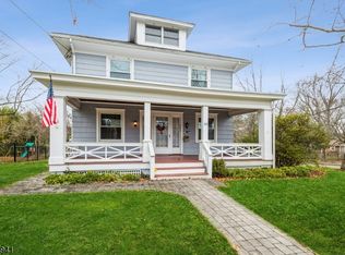 110 W Broad St, Hopewell, NJ 08525
