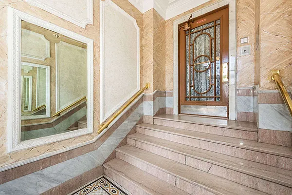 Sold by V I Properties Inc | media 3