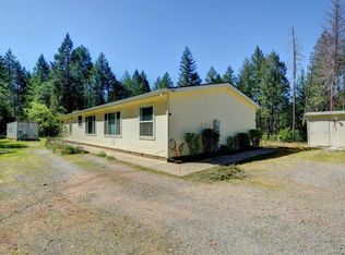 455 Lake Shore Dr, Selma, OR 97538