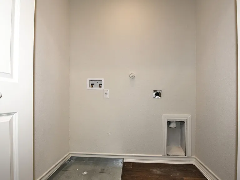 7624 Magnolia Vlg #102 — Photo 19