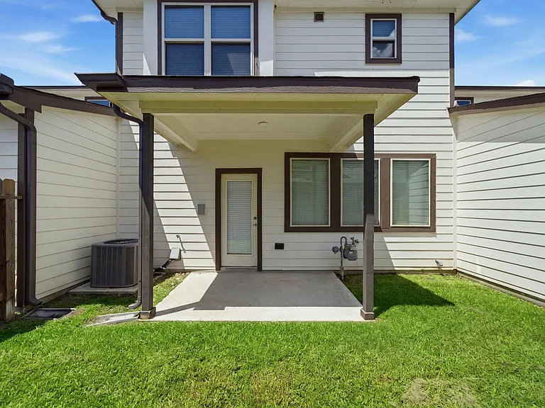 7116 Elgin St — Photo 26