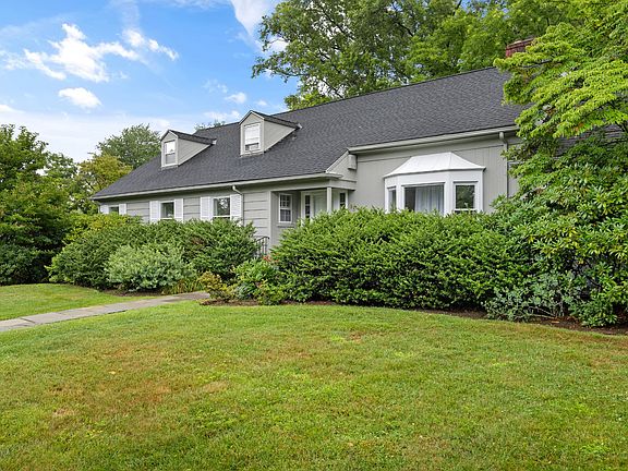 3rd image of 98 Brookby Rd