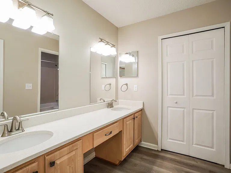 4137 Rollingwood Ct — Photo 13