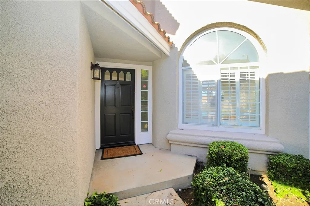 5 bed, 2844 sqft, $4,900 — Photo 4