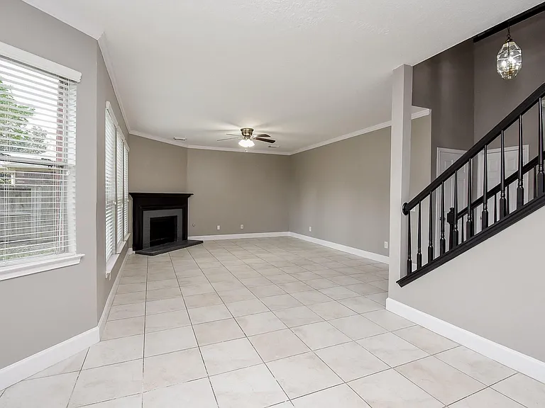 6318 Faulkner Ridge Dr — Photo 11