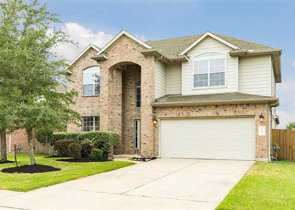 1st image of 2304 Bristol Water Dr