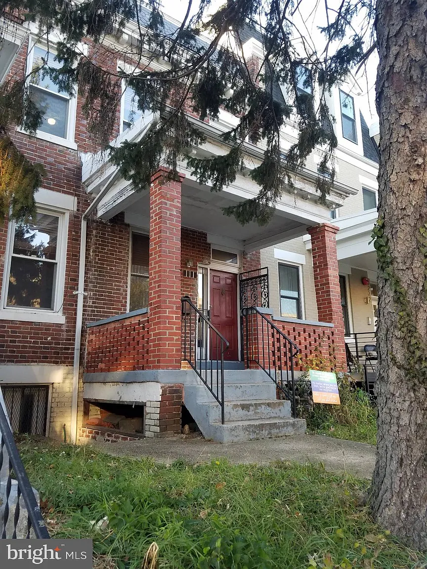 3220 Warder St NW photo 1