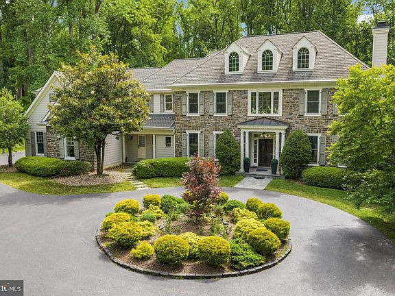 3rd image of 429 Church Rd