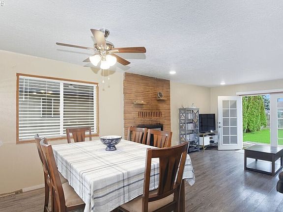 5th image of 2245 36 Avenue