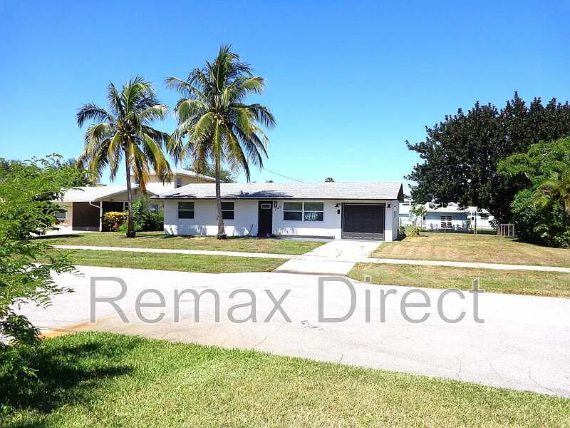 3 bed, 2.0 bath, $3,000 — Photo 1