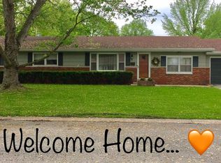 312 Bel Air Dr, Mascoutah, IL