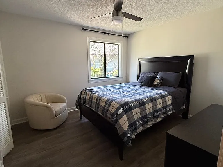 4104 Cheney Pl — Photo 6