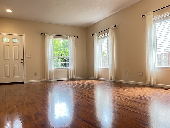 2nd image of 11412 NE 38th Ct