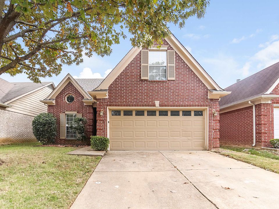 1st image of 1910 Garden Leaf Dr