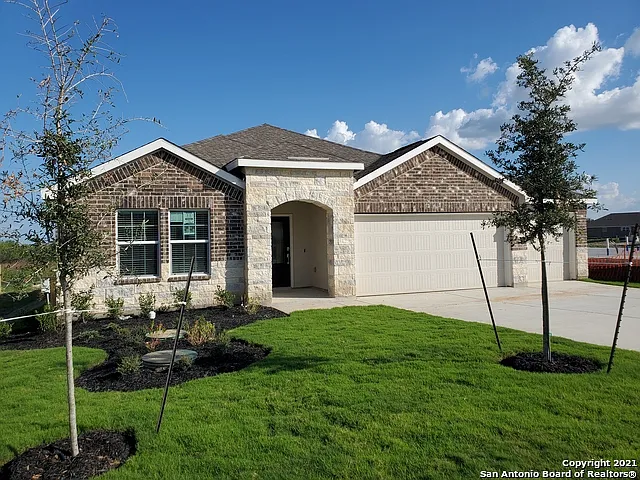 4 bed, 3.0 bath, 2344 sqft, $2,495 — Photo 4