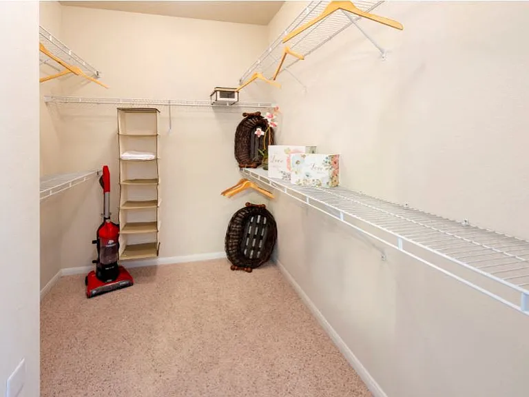 Estancia Model Main Bdrm Closet