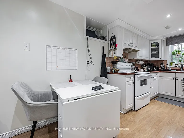 669 Woodbine Ave — Photo 12