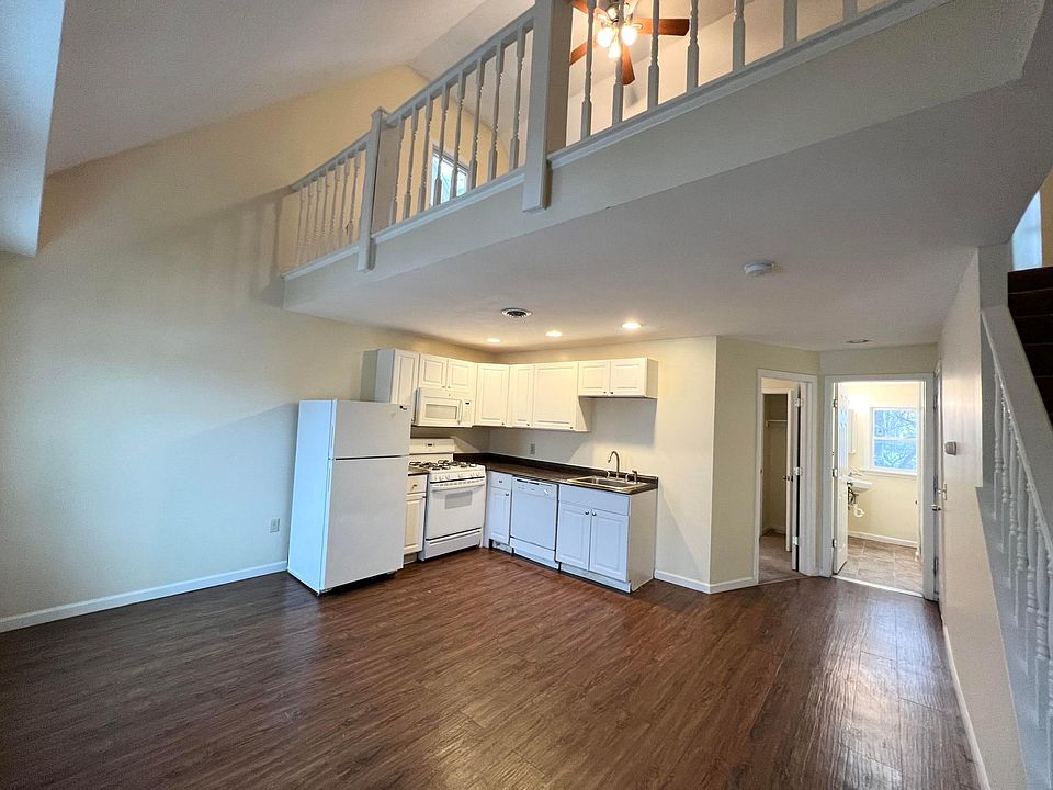 1st image of 444 Parkdale Ave #2