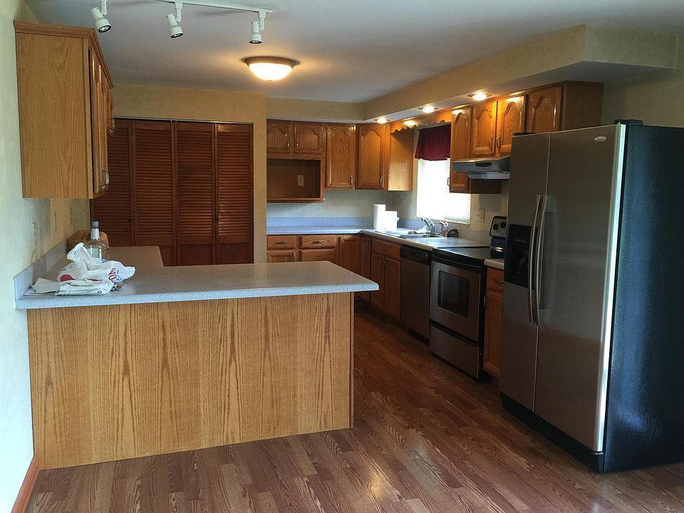2nd image of 1100 Landsdale Dr
