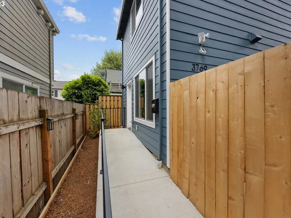 3769 SE 43rd Ave #B, Portland, OR 97206