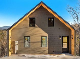 1863 Bluff Ridge Rd, Sevierville, TN 37876