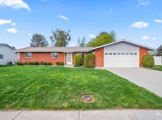 74 S Inverness Dr, Nampa, ID 83651