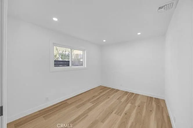 338 S James St — Photo 11