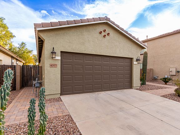 4th image of 42577 W ROSALIA Drive
