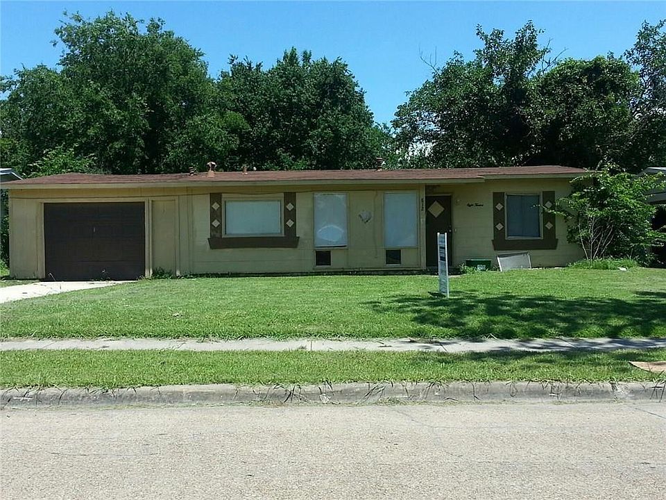 1st image of 812 Grande Dr