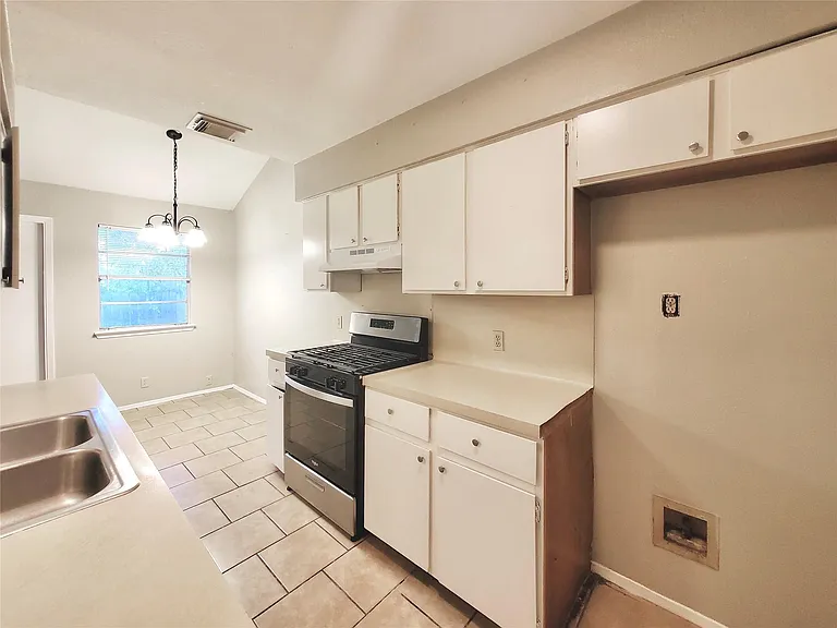 1814 Nicole Cir #B — Photo 8