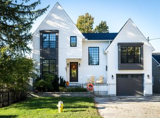 53 Niagara St, Collingwood, ON L9Y3X1