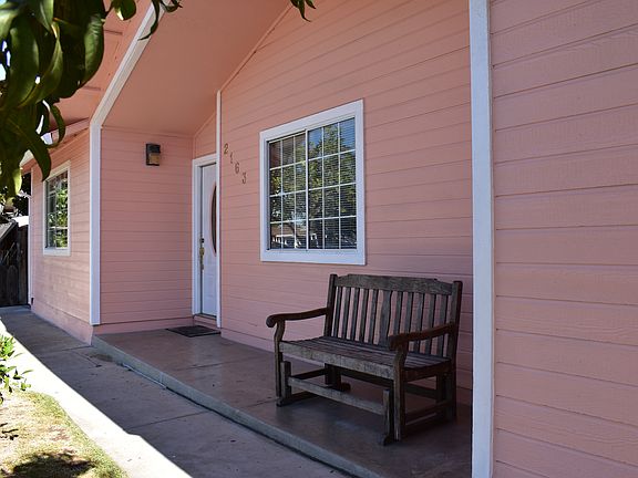 4th image of 2163 Lausett Ave