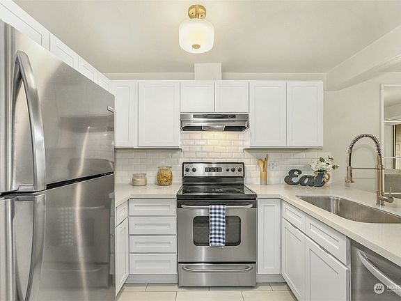 4th image of 12505 NE 116th Street #B-13