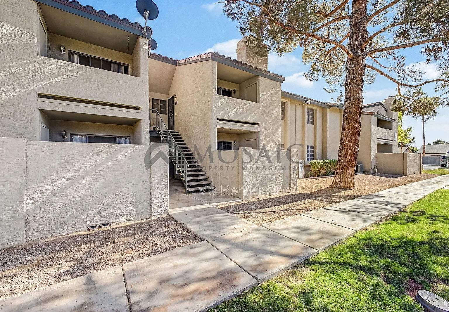 2 bed, 2.0 bath, 1017 sqft, $1,399 — Photo 3