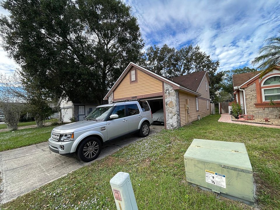 1st image of 9868 Aloma Bend Ln
