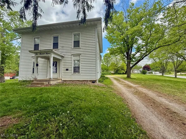 215 High St, Lodi, OH 44254