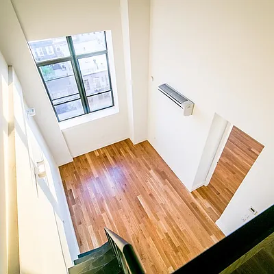 Rented by Nooklyn NYC LLC | media 105
