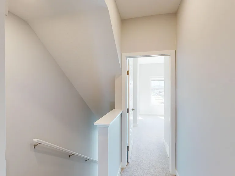 611 Mahogany Blvd SE — Photo 40