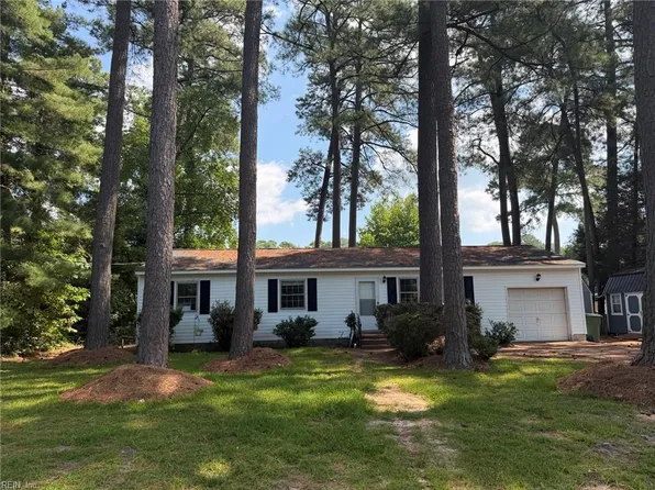 2703 Woodford Ave, Hayes, VA 23072