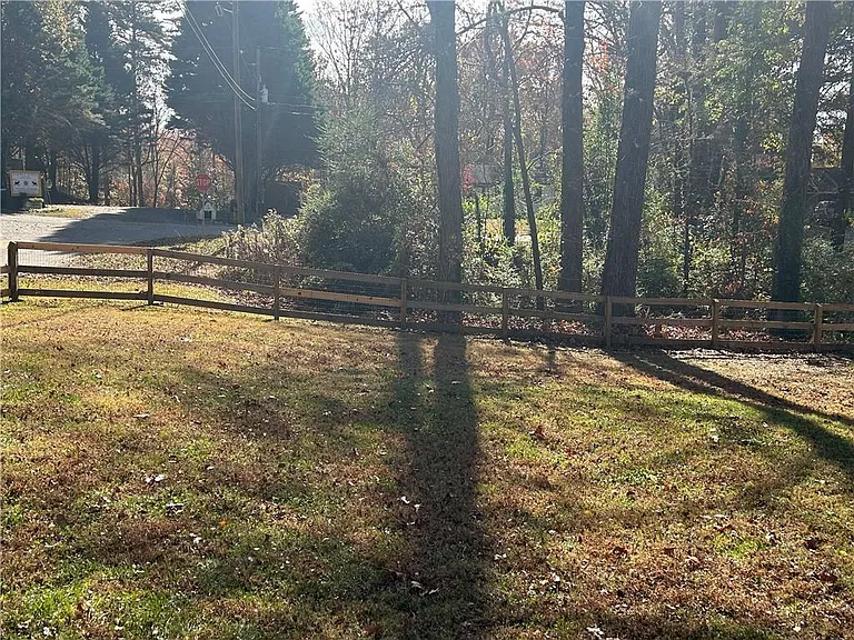 131 Fox Pl — Photo 28