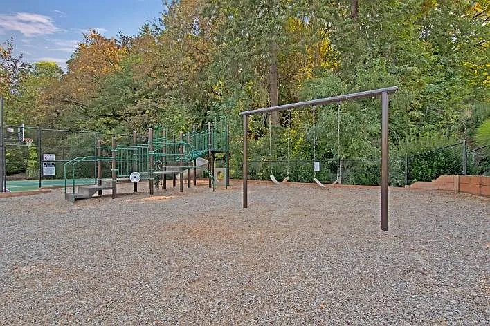 River Ridge Apartments — Photo 94