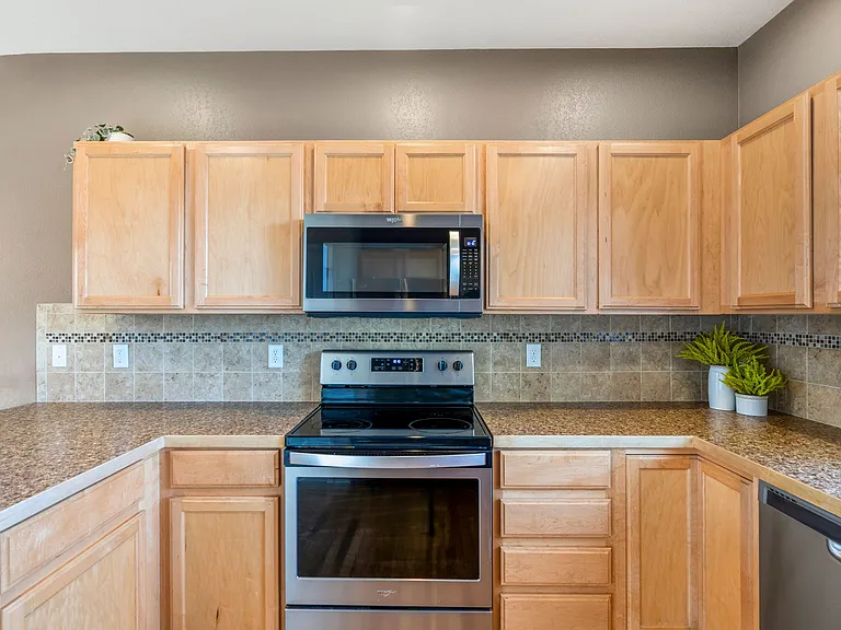 7287 Atlantis St — Photo 10