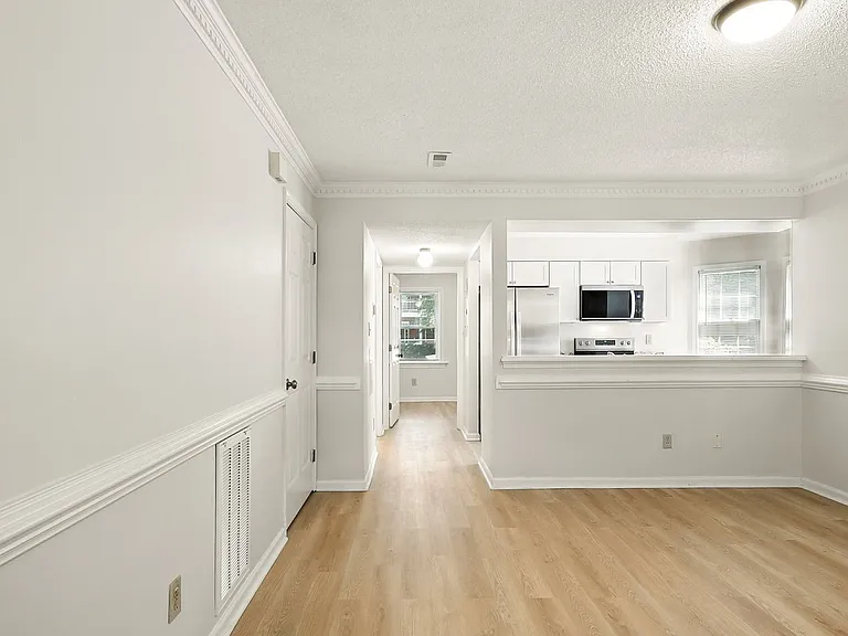 13 Academy Ln — Photo 2