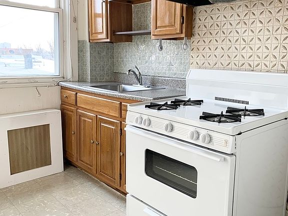 2nd image of 22-17 Steinway St #3A