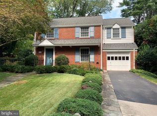 6005 Corbin Rd, Bethesda, MD 20816