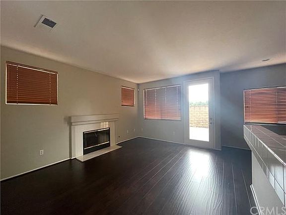 2nd image of 2085 Lake Shore Dr Unit A