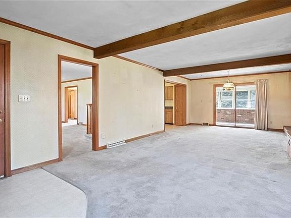 5th image of 150 Lynn Haven Dr