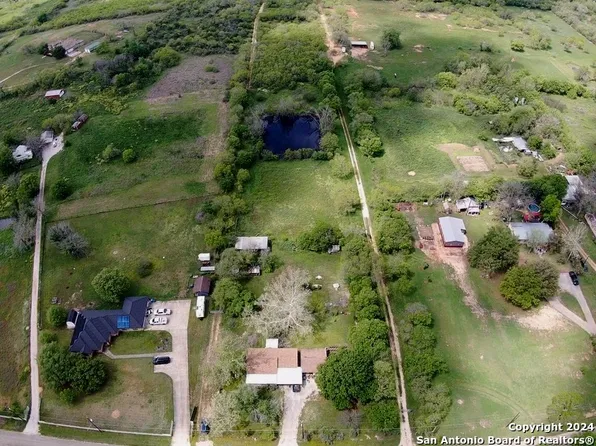 7445 Real Rd, China Grove, TX 78263