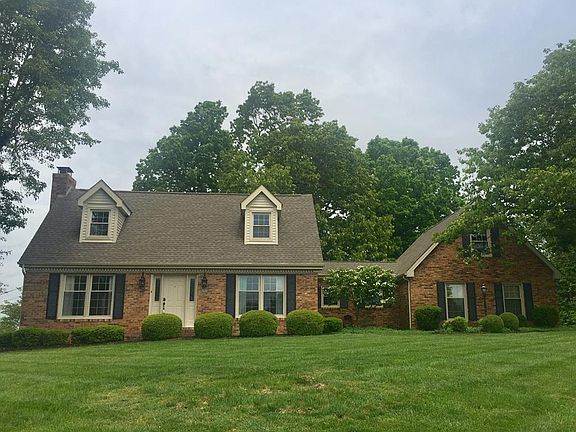 2nd image of 796 Shamrock Dr